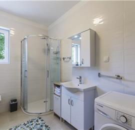 6 bedroom villa with pool near Labin, Istria, sleeps 12
